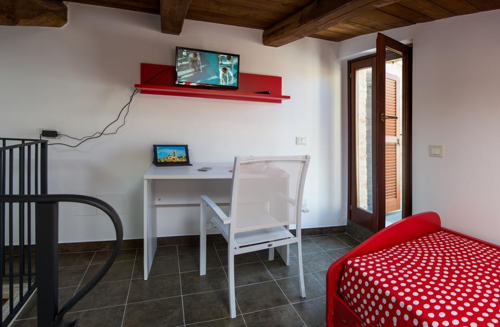 La Rocchetta Apartment Ripatransone Room photo